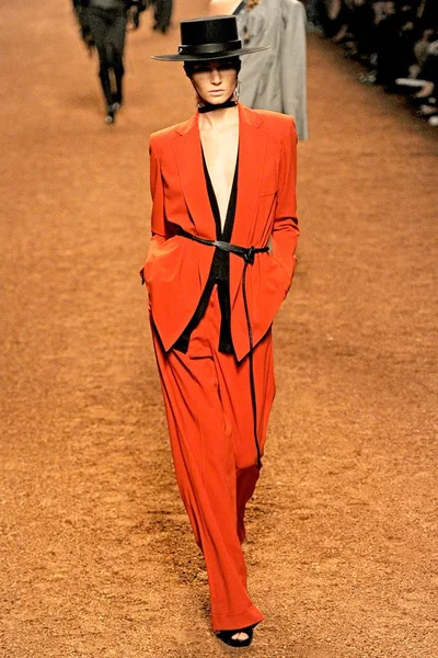 Look 35